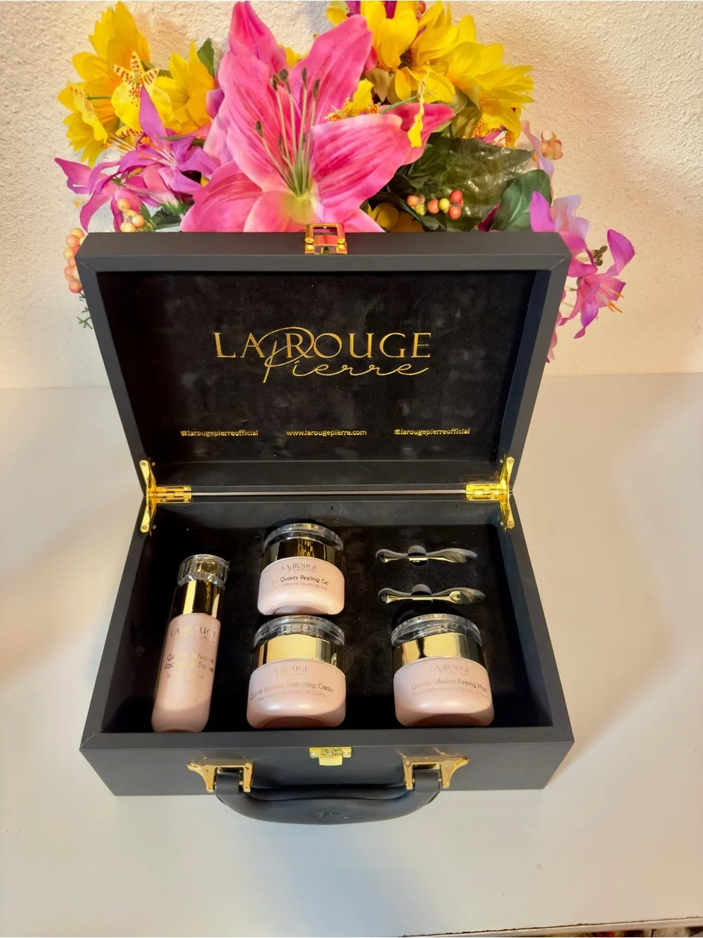 La Rouge Pierre Rose Quartz Skin Care Collection Briefcase Set